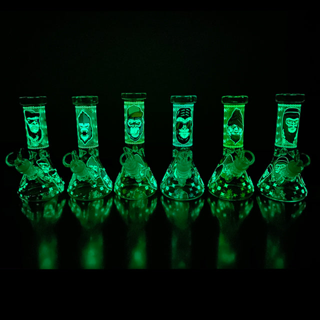 8 Glow in the Dark Light Blue Morty LV Beaker Glass Water P